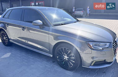 Хэтчбек Audi A3 2017 в Житомире