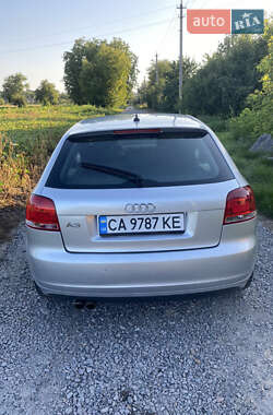 Хэтчбек Audi A3 2006 в 