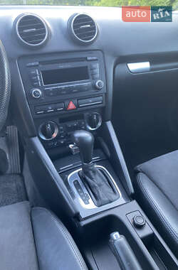 Хэтчбек Audi A3 2006 в 