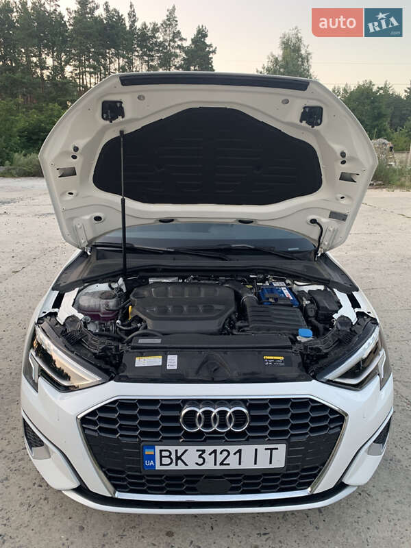 Седан Audi A3 2023 в Ровно