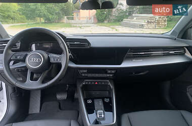Седан Audi A3 2023 в Нетешине