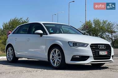 Хэтчбек Audi A3 2015 в Ужгороде