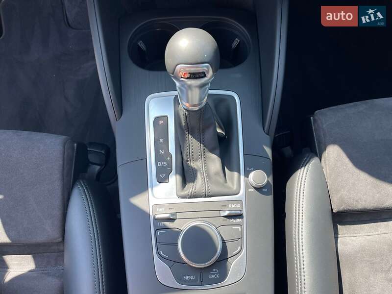 Хэтчбек Audi A3 2015 в Ужгороде