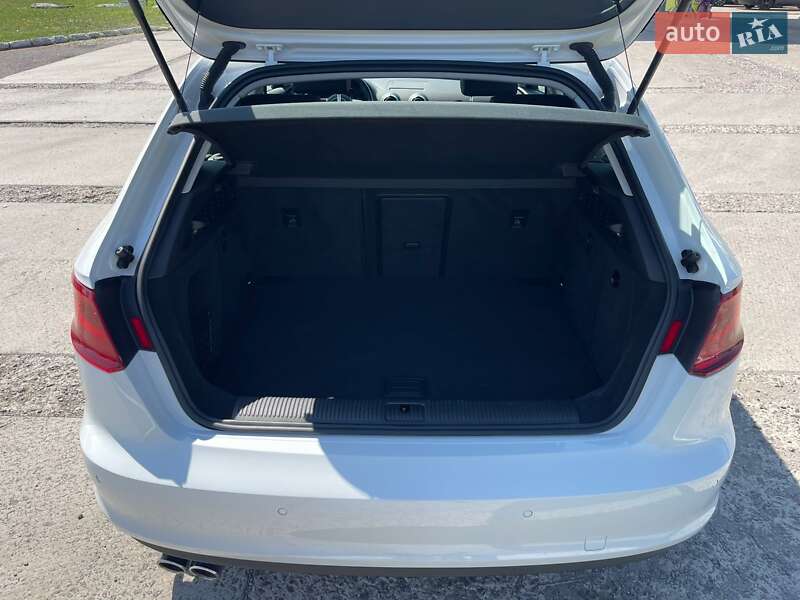 Хэтчбек Audi A3 2015 в Ужгороде
