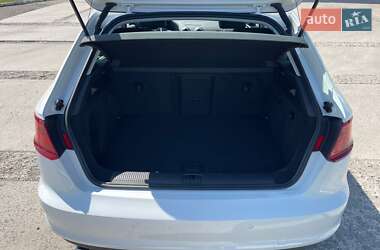 Хэтчбек Audi A3 2015 в 