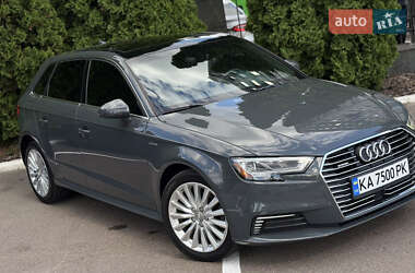 Хэтчбек Audi A3 2016 в 