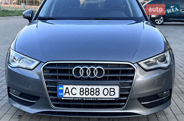 Хэтчбек Audi A3 2015 в 