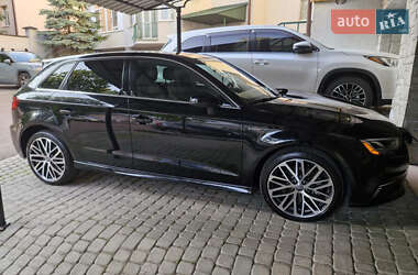 Хэтчбек Audi A3 2018 в 