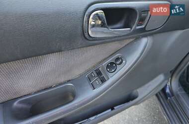 Хэтчбек Audi A3 1999 в 