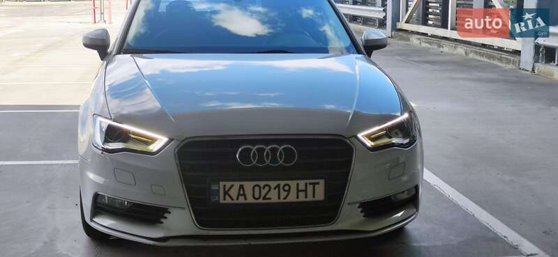 Седан Audi A3 2016 в Киеве