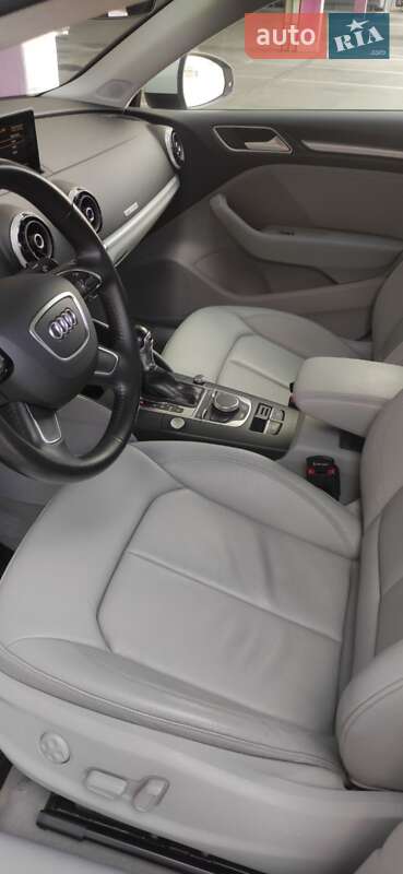 Седан Audi A3 2016 в Киеве