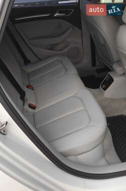 Седан Audi A3 2016 в 