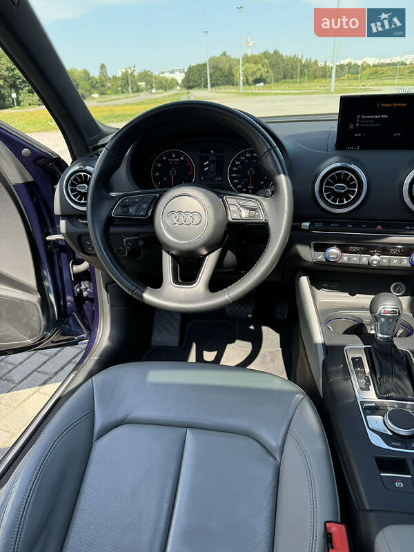 Седан Audi A3 2017 в Львові