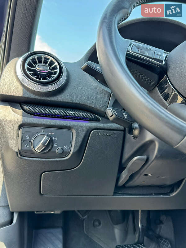 Седан Audi A3 2017 в Львові