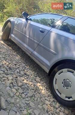Хэтчбек Audi A3 2004 в 