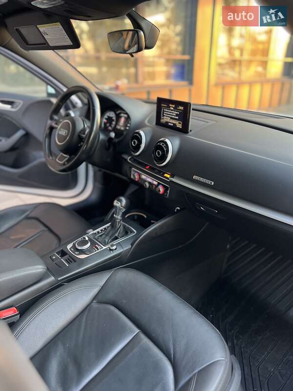 Хэтчбек Audi A3 2016 в Запорожье