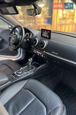 Хэтчбек Audi A3 2016 в 