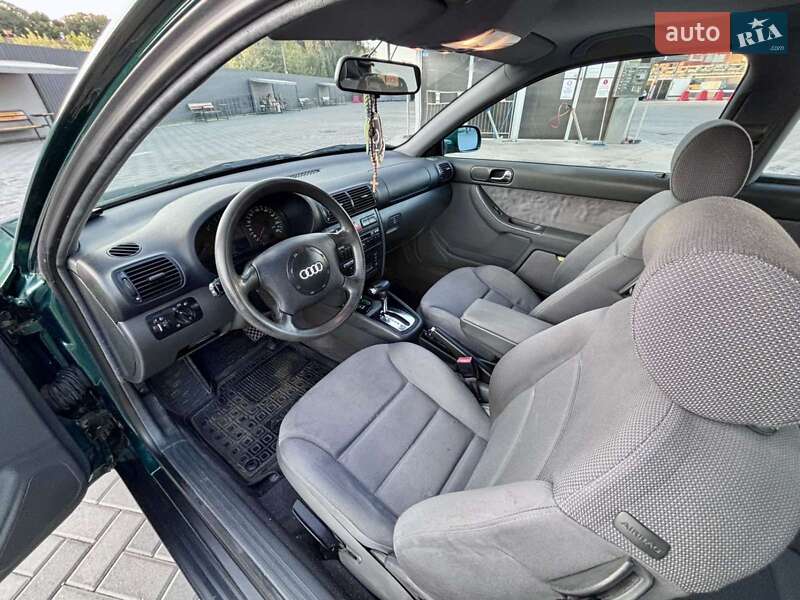 Хэтчбек Audi A3 2000 в Полтаве
