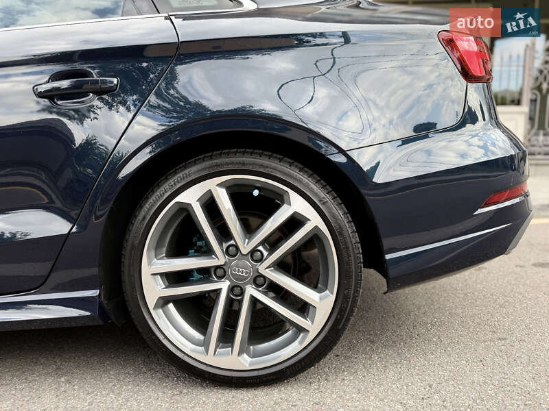 Седан Audi A3 2018 в Киеве фото 27 Седан Audi A3 2018 в Киеве