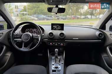 Седан Audi A3 2019 в 