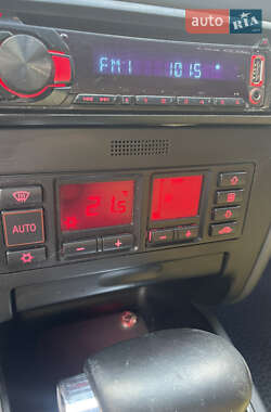 Хэтчбек Audi A3 2000 в 