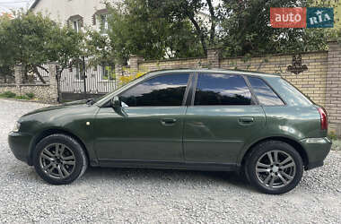Хэтчбек Audi A3 2000 в 