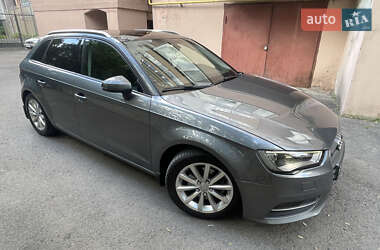 Хэтчбек Audi A3 2016 в Львове