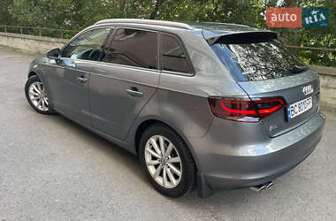 Хетчбек Audi A3 2016 в 