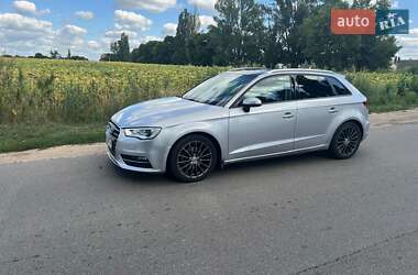 Хэтчбек Audi A3 2015 в Киеве