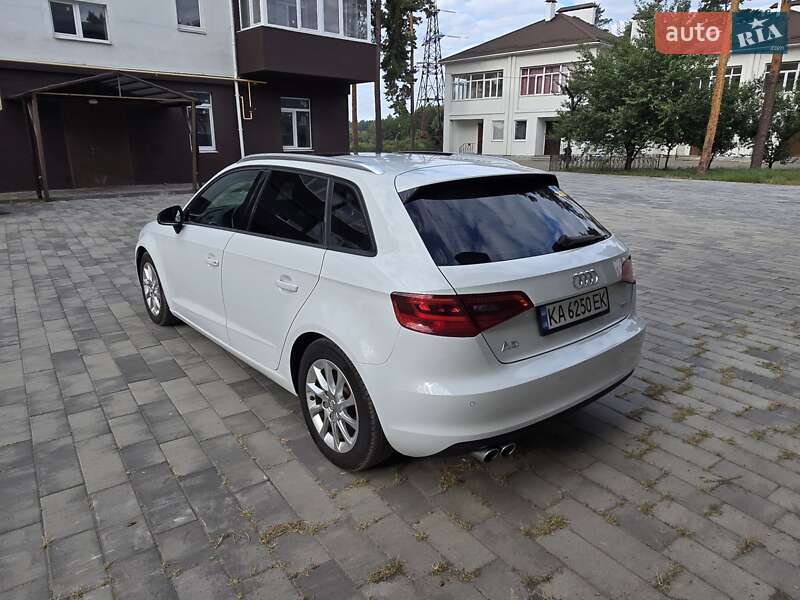 Хэтчбек Audi A3 2016 в Ахтырке