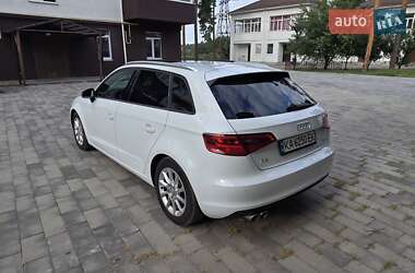 Хэтчбек Audi A3 2016 в 