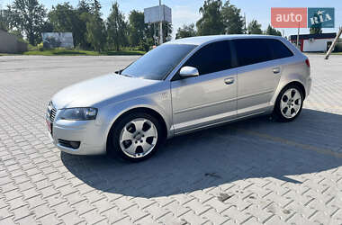 Хэтчбек Audi A3 2004 в 