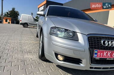 Хэтчбек Audi A3 2004 в 
