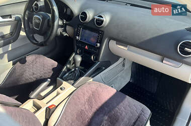 Хэтчбек Audi A3 2004 в 