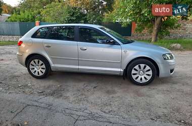 Хэтчбек Audi A3 2006 в 