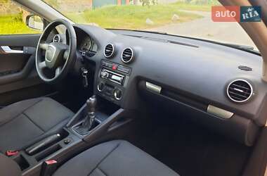 Хэтчбек Audi A3 2006 в 