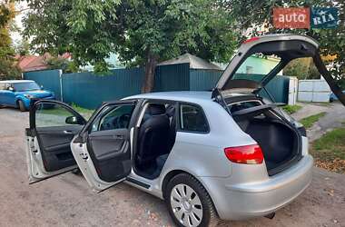 Хэтчбек Audi A3 2006 в 