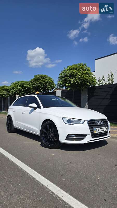 Хэтчбек Audi A3 2015 в Киеве