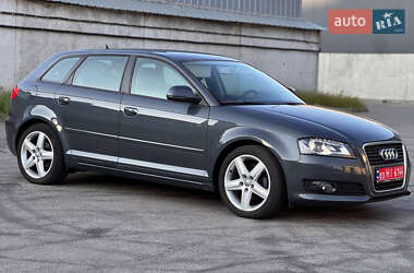 Хэтчбек Audi A3 2009 в 