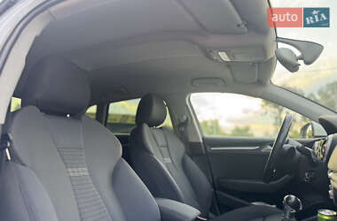 Хэтчбек Audi A3 2013 в 
