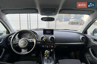Хэтчбек Audi A3 2013 в 
