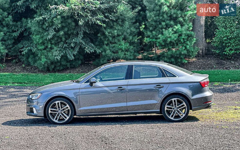 Седан Audi A3 2019 в Львові