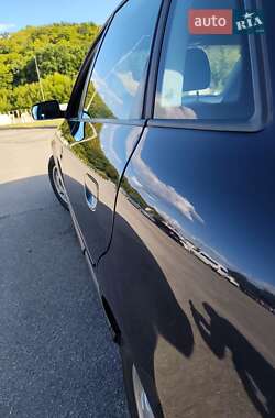 Хэтчбек Audi A3 2000 в 