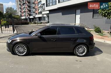 Хэтчбек Audi A3 2018 в Киеве