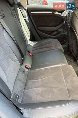 Хэтчбек Audi A3 2018 в 