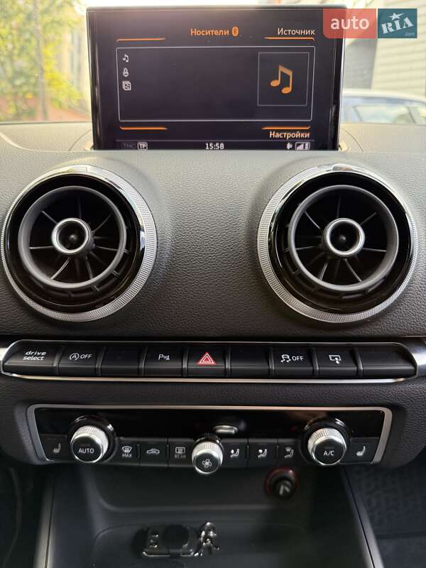 Хэтчбек Audi A3 2015 в Киеве