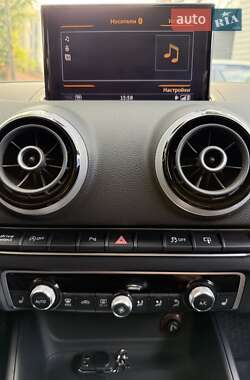 Хэтчбек Audi A3 2018 в 