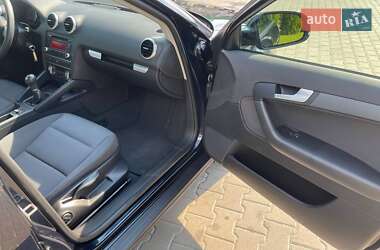 Хэтчбек Audi A3 2010 в 