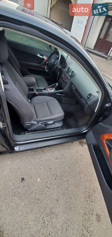 Хэтчбек Audi A3 2004 в Черкассах