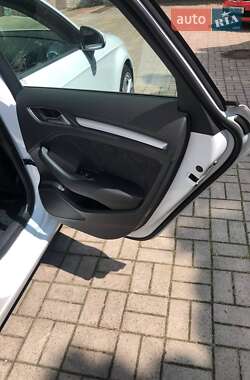 Хэтчбек Audi A3 2016 в 